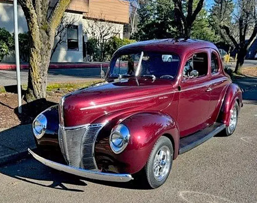 1940 ford deluxe 5 window business coupe