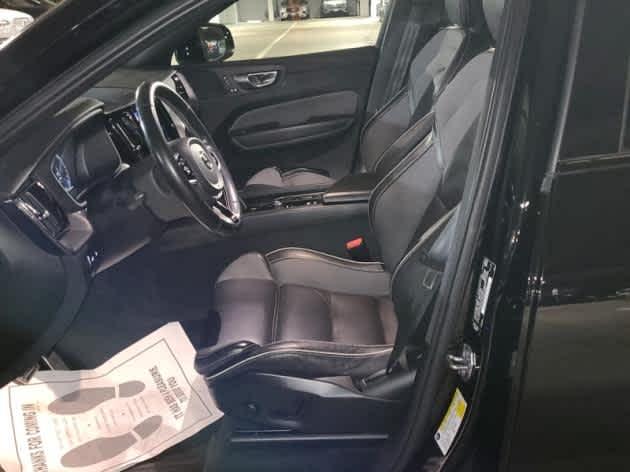 2021 volvo xc60 recharge plug-in hybrid t8 r-design