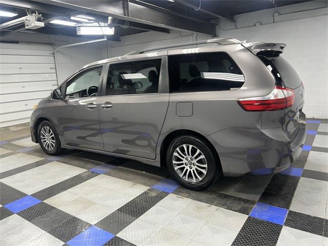2018 toyota sienna xle 8 passenger