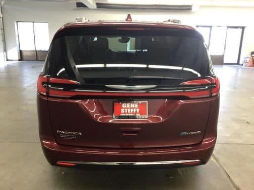 2021 chrysler pacifica hybrid touring l in fremont, nebraska