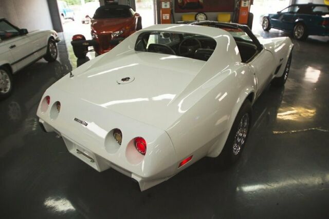 excellent condition, white/brown, auto, ps, pb, ps, priced to sell!!