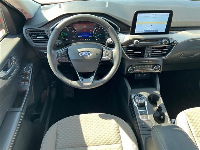 2021 ford escape se
