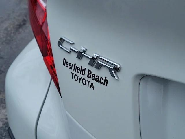 2021 toyota c-hr le