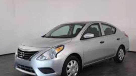 2019 nissan versa s