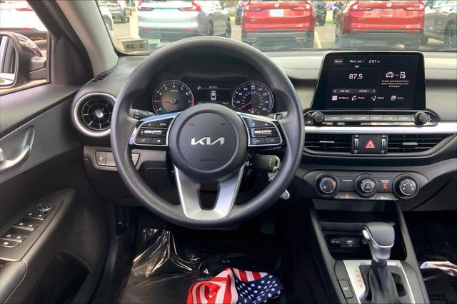 2023 kia forte lxs