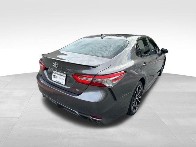 2019 toyota camry se