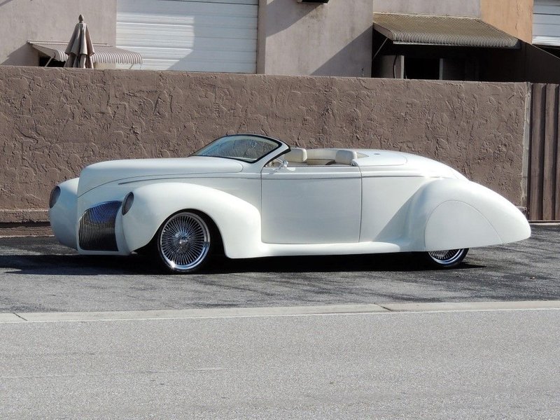 lincoln zephyr restomod