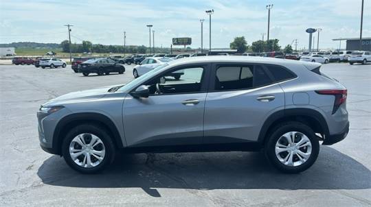 2024 chevrolet trax ls