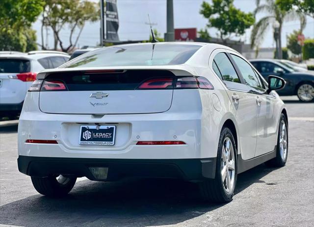2013 chevrolet volt base