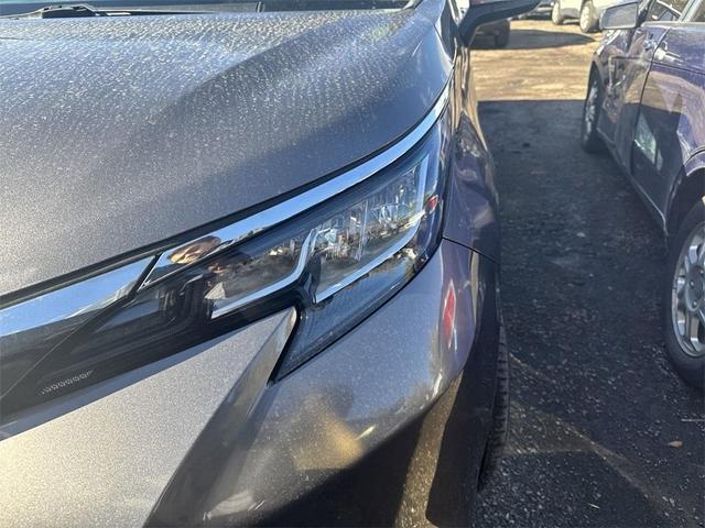 2023 toyota sienna le