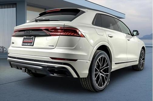 2022 audi q8