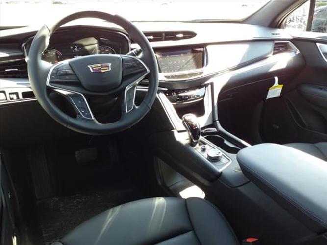new 2024 cadillac xt5 awd luxury
