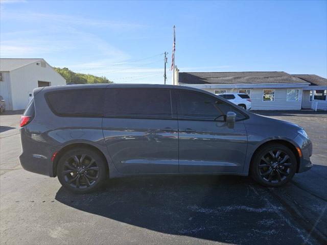 2020 chrysler pacifica touring