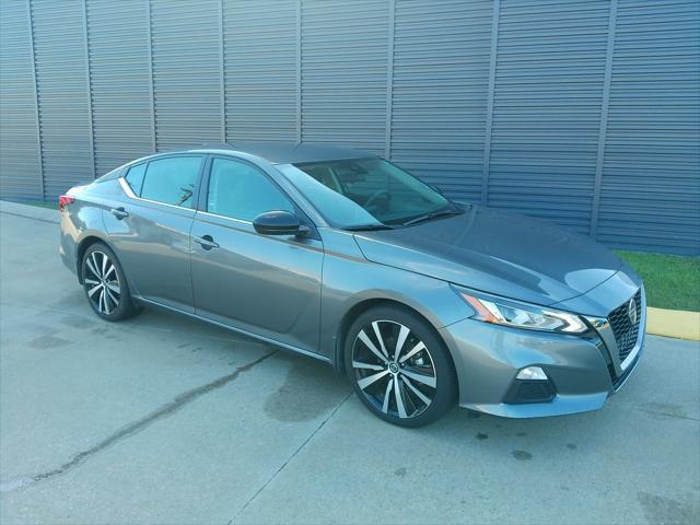 2022 nissan altima sr fwd
