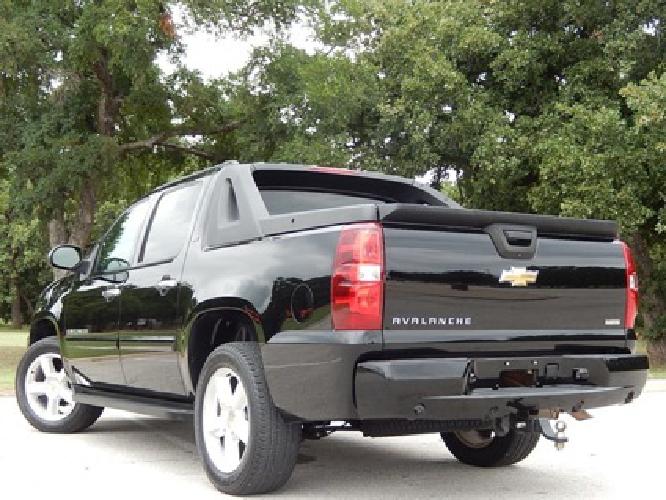 2008 chevy avalanche ltz 4x4-loaded-nav-roof-dvd-heated leather-texas in lewisville, tx