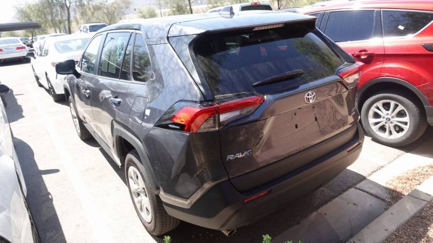 2023 toyota rav4 le