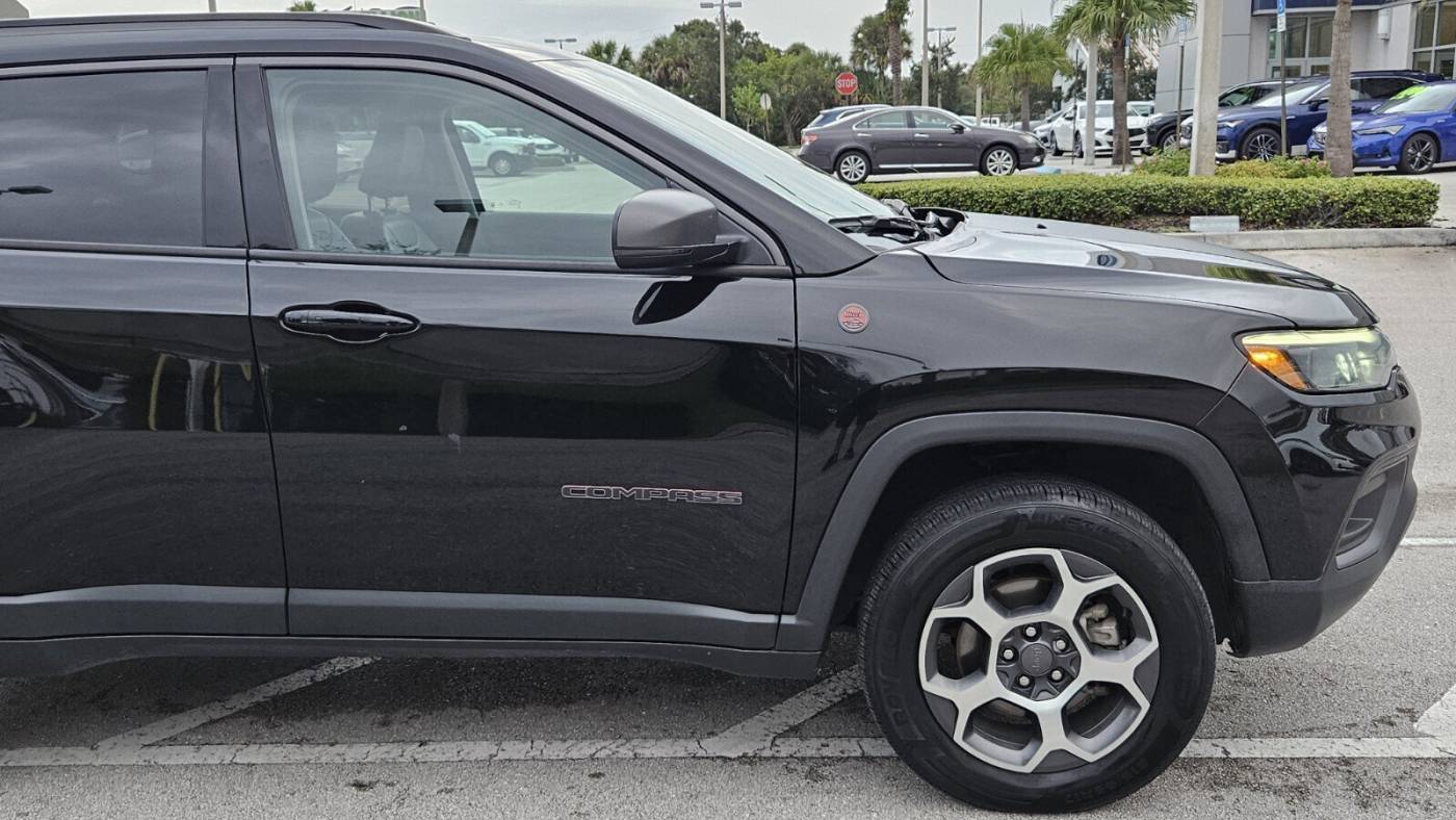 2022 jeep compass trailhawk