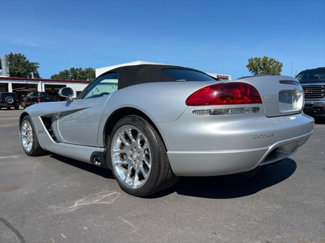 2003 dodge viper srt10