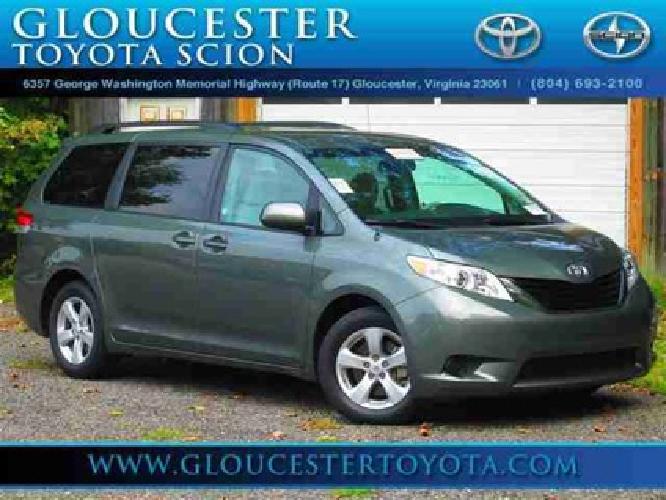 2014 toyota sienna le v6 7 passenger auto access seat in gloucester, va