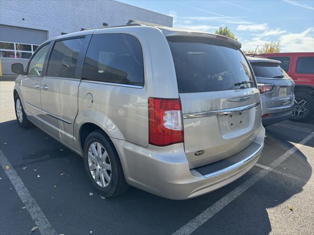 2015 chrysler town & country touring