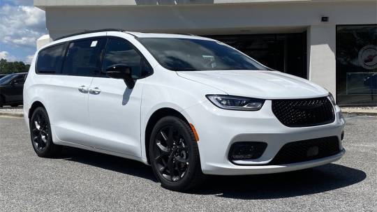 new 2024 chrysler pacifica limited fwd