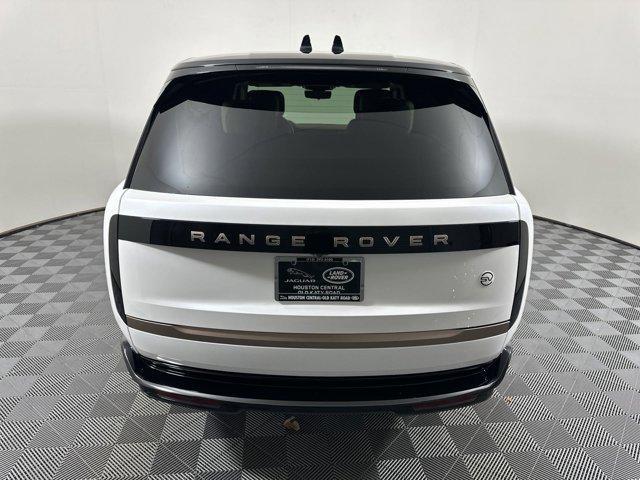 2024 land rover range rover p615 sv