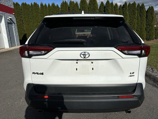 2019 toyota rav4 le