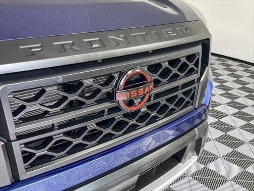 2023 nissan frontier