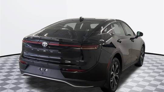 2023 toyota crown xle