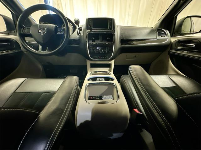 2016 dodge grand caravan sxt