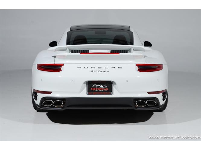 2018 porsche 911 in farmingdale, new york