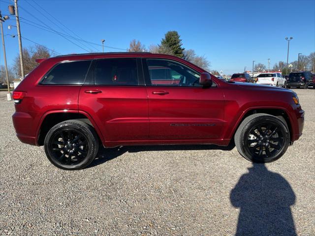 2022 jeep grand cherokee laredo