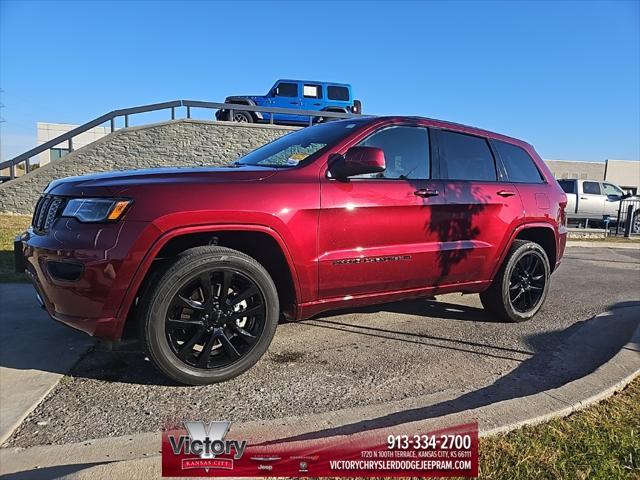 2022 jeep grand cherokee laredo