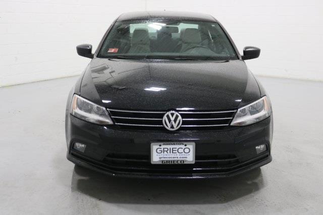2016 volkswagen jetta 1.8t sport pzev 1.8t sport pzev 4dr sedan 5m for sale in johnston, rhode island