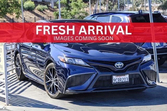 2020 toyota camry se