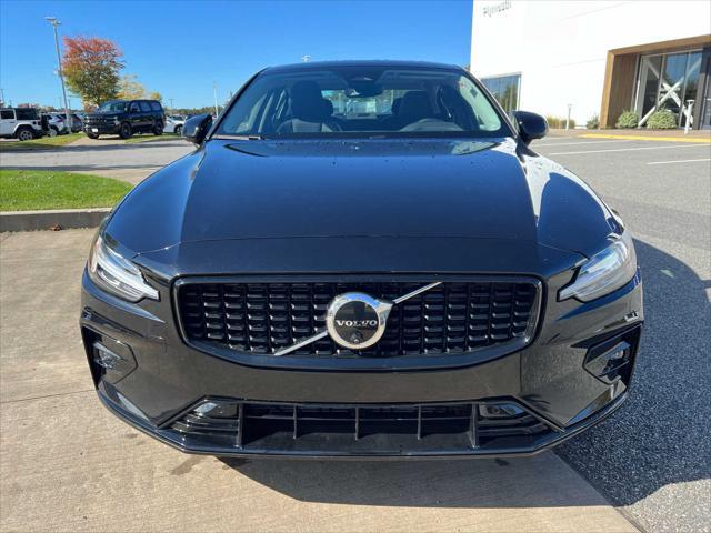 2024 volvo s60 plus dark theme