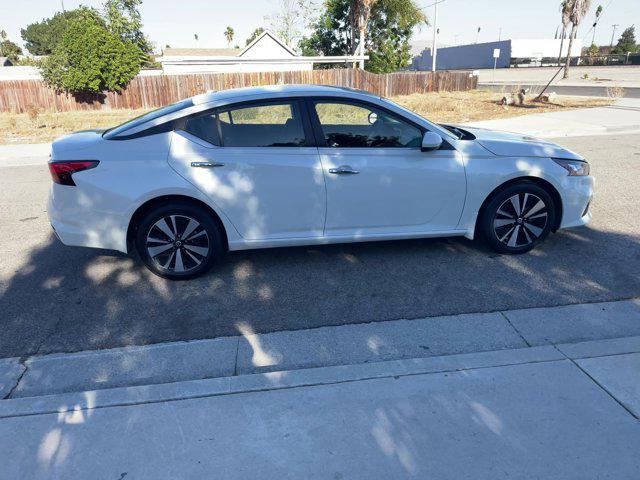 2022 nissan altima 2.5 sv