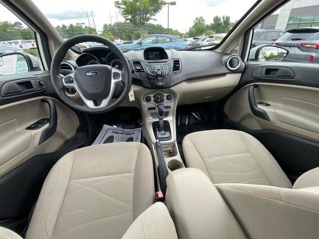 2017 ford fiesta se