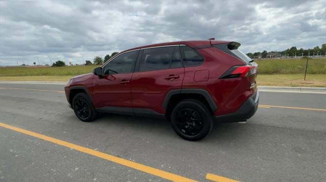 2022 toyota rav4 le