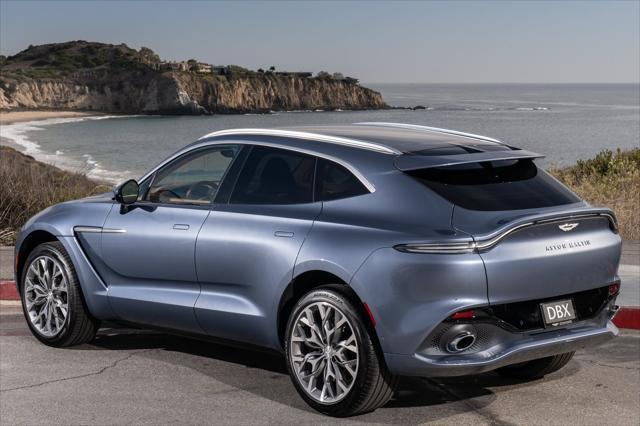 2024 aston martin dbx
