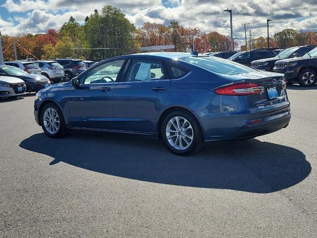 2019 ford fusion se