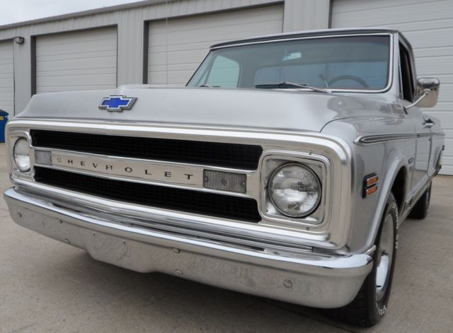 shortbed, 350 v8, 700 r4 auto, power steering, power brakes, 12 bolt posi