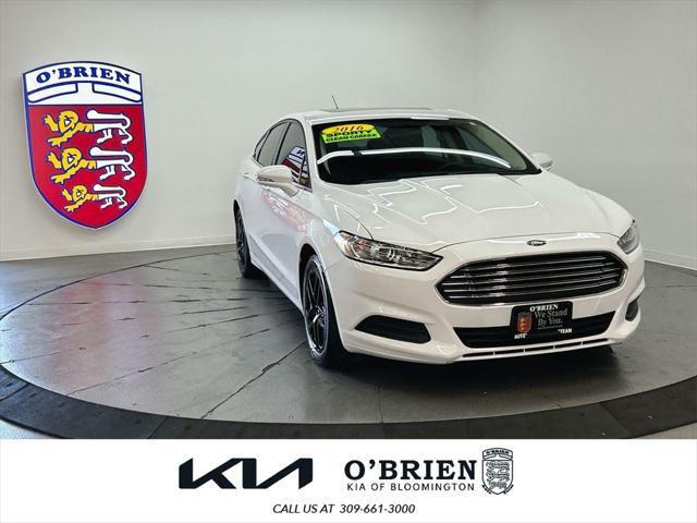 2016 ford fusion se
