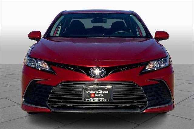 2021 toyota camry le