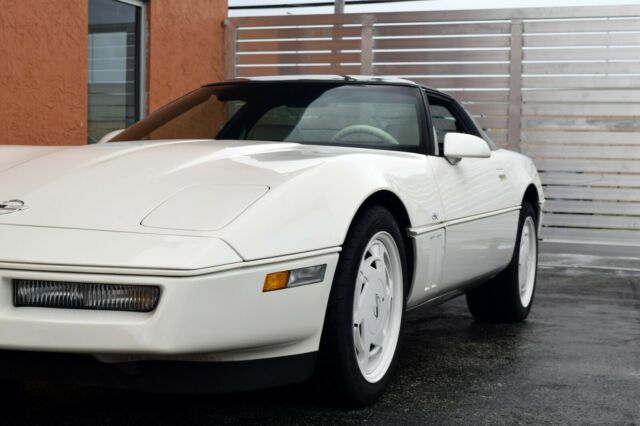 only 998 miles original miles!! one of 2050 anniversary cars ever made