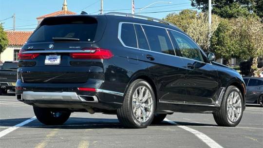 2022 BMW X7