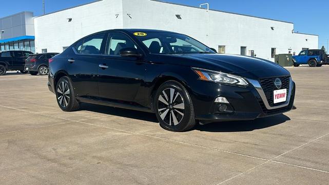 2020 nissan altima 2.5 sv