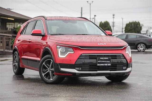 2023 kia niro sx