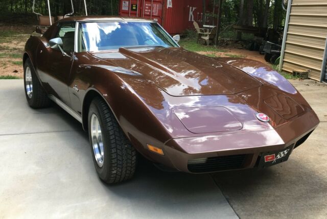 beautiful 1974 corvette stingray