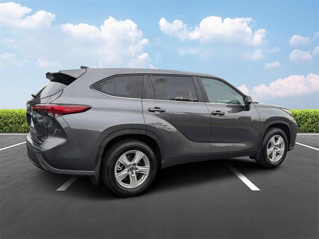 2023 toyota highlander l
